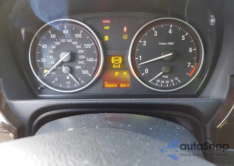 2011 BMW 328I xDrive z USA, uszkodzony, nr VIN WBAPK5C53BF126850